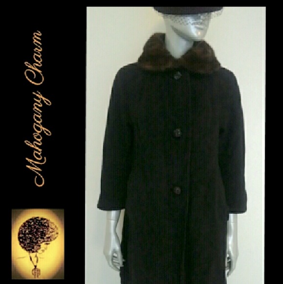 Vintage Black Wool Coat w/Fur Collar - Picture 7 of 15